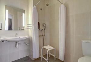 Hotels B&B HOTEL Paray-le-Monial : photos des chambres