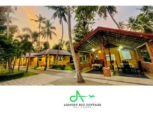 airport eco cottage