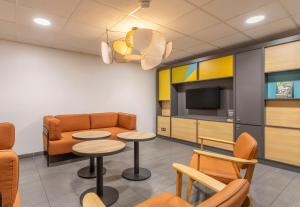 Hotels B&B HOTEL Marseille Les Ports : photos des chambres