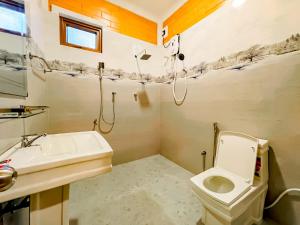 airport eco cottage
