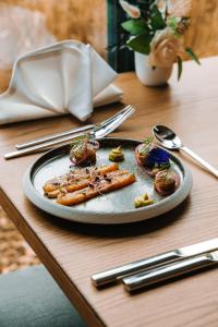 Hotels Les Violettes Hotel & Spa : photos des chambres