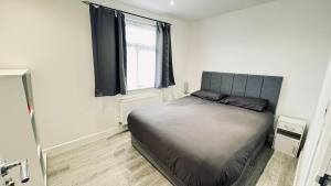 Flat 3 - 24 Cliff Road