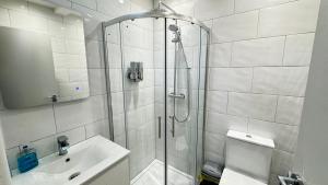 Flat 3 - 24 Cliff Road