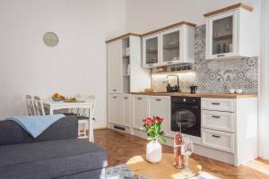 Central Harmony Apartment