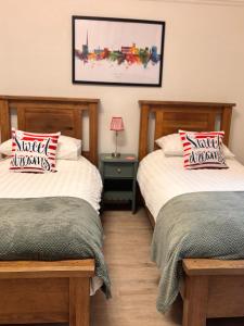 Triple Room with Shower room in Cartref Guest House