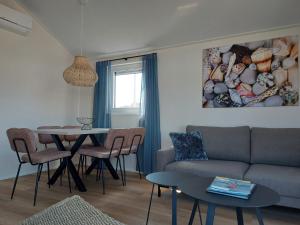 Two-Bedroom Chalet room in Strandcamping Valkenisse