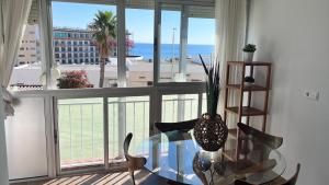 Bajondillo Torremolinos Vistas al mar con piscina