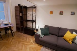 Studio Apartment - 5 min from City Center with AC