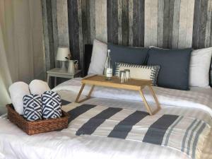 Cozy apartment with sea view and free parking