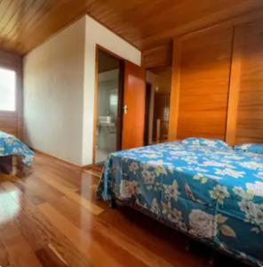 Casa agradável em condomínio com Lagoa e vista mar