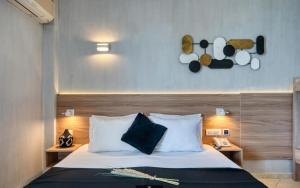 Black & White Resort