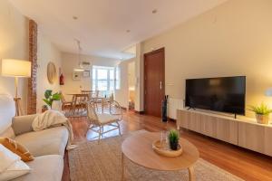 ACOGEDOR Y CON VISTAS - Casco Viejo & Parking