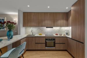 Town House Apartments