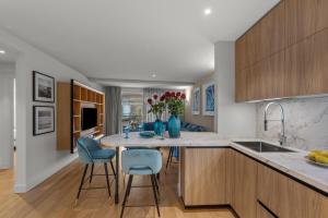 Town House Apartments