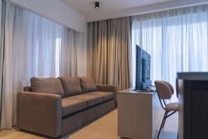 Waters Edge Suite Xlendi Direct Seafront with Private Roof Top Jacuzzi