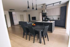 The Valley Collection - Suite B24