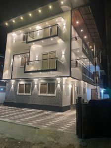 RoyalGiri Apartment near Rajagiri Hospital