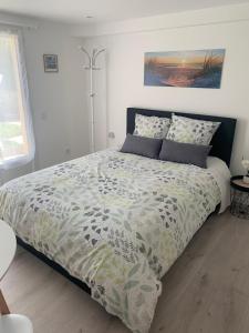 Appartements -StudioCDG fr- Cerisier, Studio proche near CDG Roissy airport, Parc Expositions, Stade de France, Arena, Disney, Asterix : photos des chambres