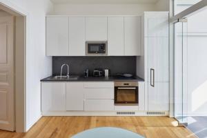 Modern & Elegant, 3 min of Wenceslas Square