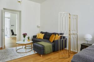 Modern & Elegant, 3 min of Wenceslas Square