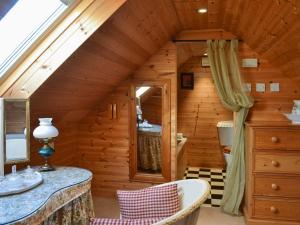 Acorn Barn