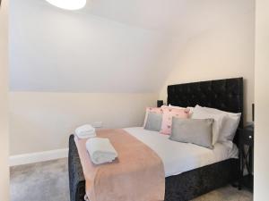 Beaconsfield House