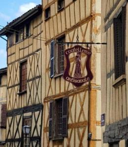 Nouveau Maison Typique