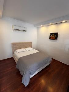 Studio in Bllok Tirana