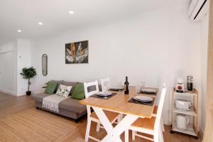 Lovely And New Apartment In Oura