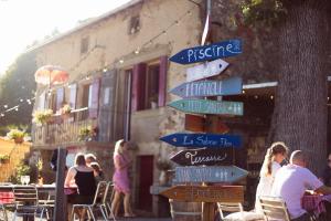 Tentes de luxe Camping Domaine le Peyral - Le Papillon Lodge : photos des chambres