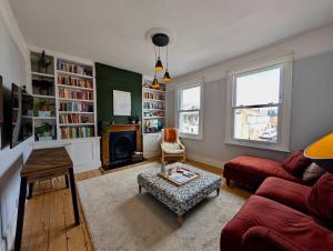 Charming and Modern Flat in Wimbledon