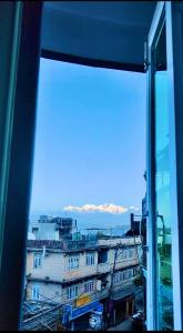 Yepplos King Size Suite Room with Mountain View