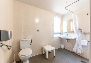 Hotels B&B HOTEL CHAMBERY La Cassine : photos des chambres