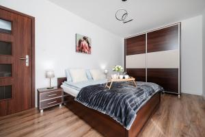 Łódź Rewolucji Apt - 52m2, Parking - by Rentujemy