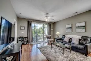 Sandy Tee Resort Suite w Giant Pool Oasis - Briarwood