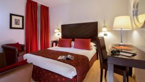 Deluxe Double or Twin Room room in Hotel Ariston
