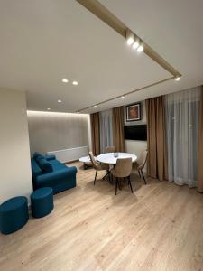 Deluxe Aparthotel Central