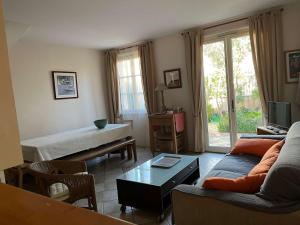 Villa de Charme à Porquerolles – Confort Sérénité à 100m du Village