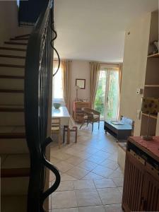 Villa de Charme à Porquerolles – Confort Sérénité à 100m du Village