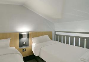 Hotels B&B HOTEL Le Mans Nord 2 : photos des chambres