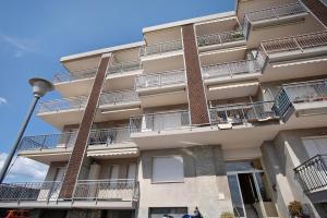 Superior One-Bedroom Apartment with Balcony