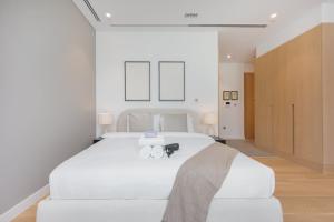 Calm Studio With Relaxing Atmosphere in Al Barari
