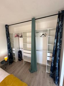 Appartements LE COLORE - Parking gratuit - Confortable : photos des chambres