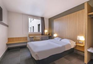 Hotels B&B HOTEL La Rochelle Centre : photos des chambres