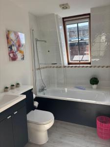 Pembroke Court Apartment