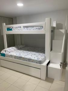 Suitable for 12 in Santa Marta