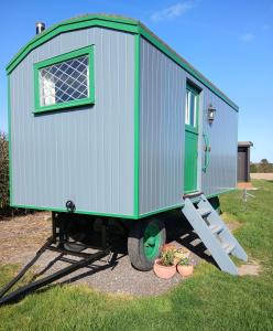 Galahad - Shepherds Hut