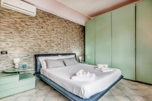 Herons bright apartment close Metro Station