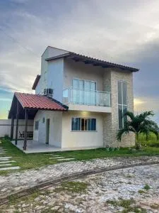 Linda casa duplex de praia com piscina - Itapipoca
