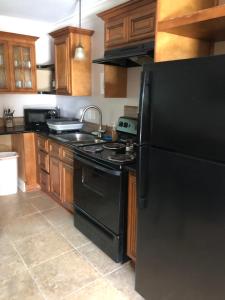 2 br washer dryer Near LSU Tiger Stadium